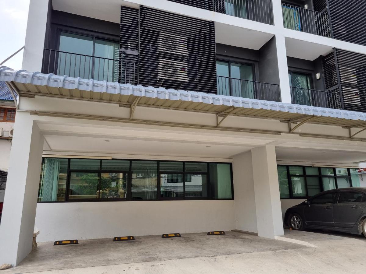 Tiara Place Bangkok Eksteriør billede